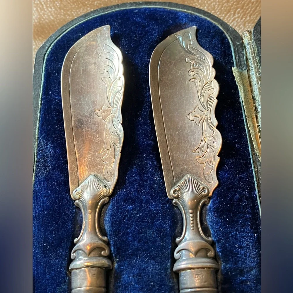 Antique 1800’s Mackay Cunningham & Co. silver master butter knives set in case